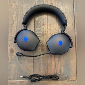 *PARTS OR REPAIR ONLY* Alienware Tri-Mode Wireless Gaming Headset AW920H